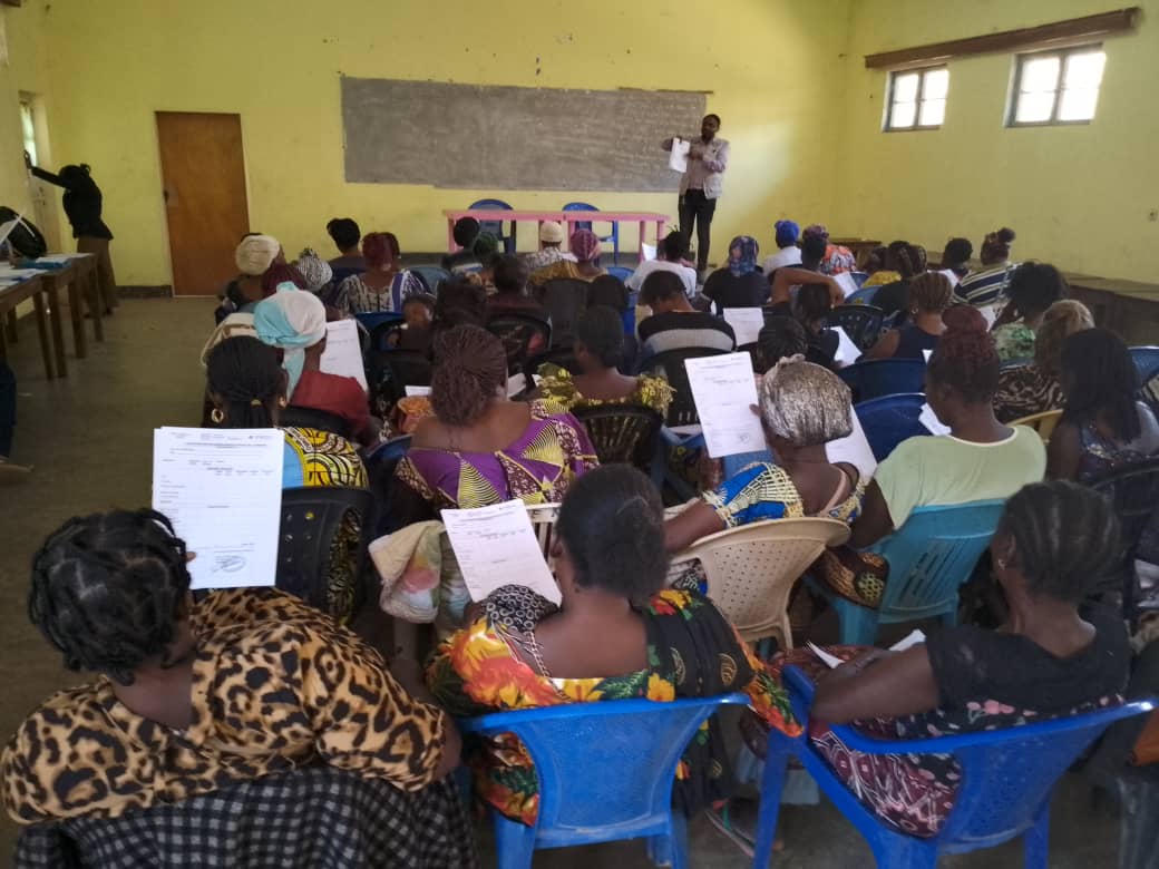 Atelier d'éducation financière MUGEC avec des membres de la communauté